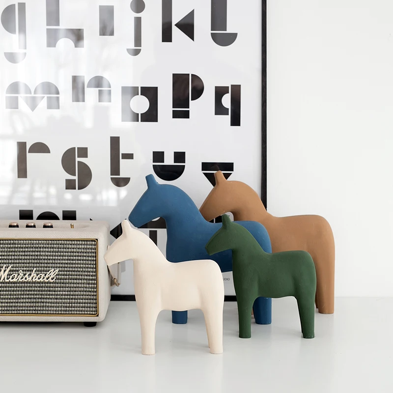 Ornements de chevaux en bois n - Baby Nursery Table avis et prix