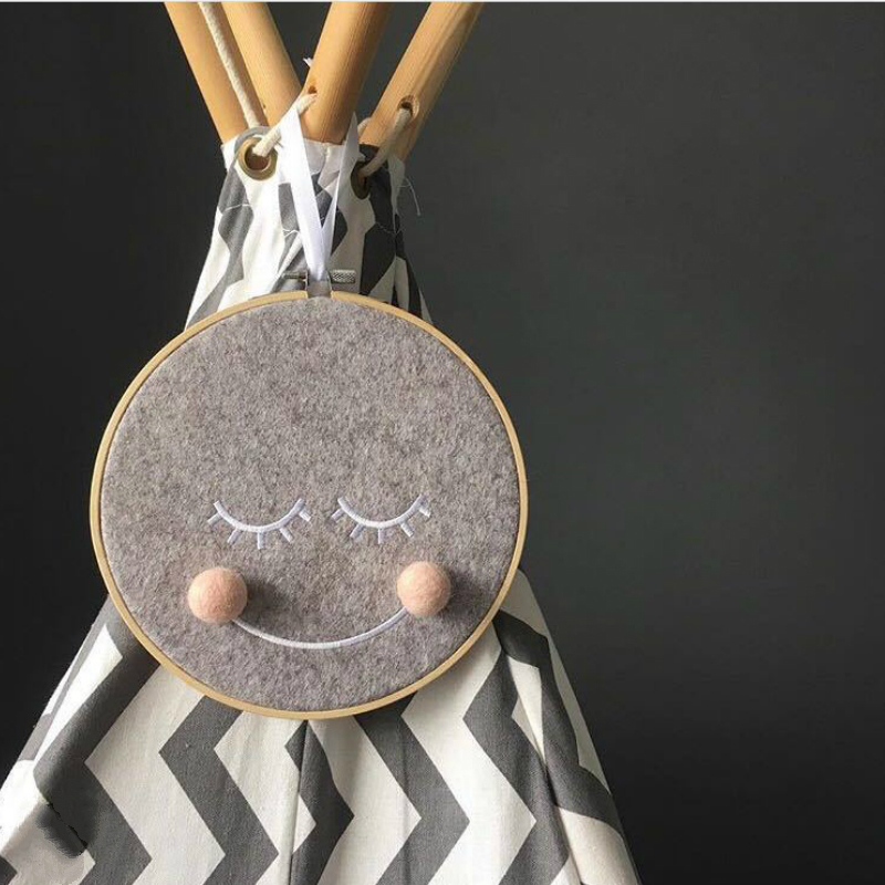 Smiley en feutre de style nord - Baby Nursery Stores avis et prix