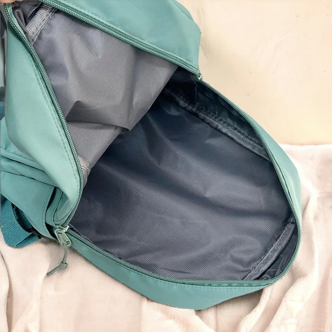 Sac à dos brodé pour tout-peti - Baby Nursery Backpack avis et prix